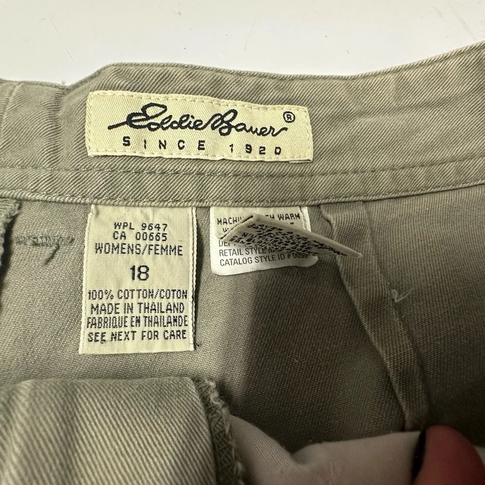 Eddie Bauer Tan Cargo Shorts Relaxed Fit